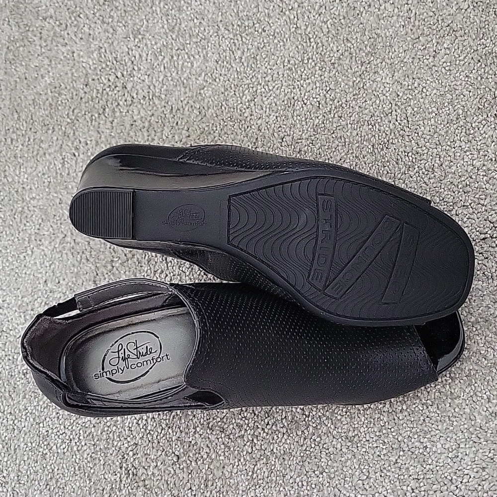 Booties - Picture 3 of 3